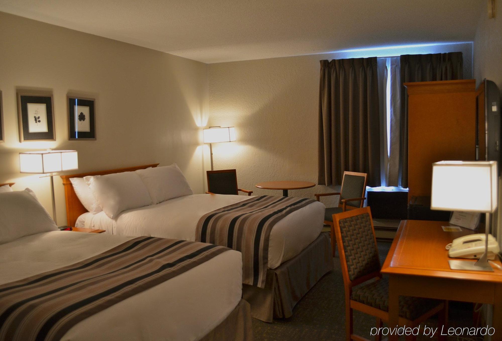 Heritage Inn Hotel & Convention Centre - Saskatoon Exteriör bild